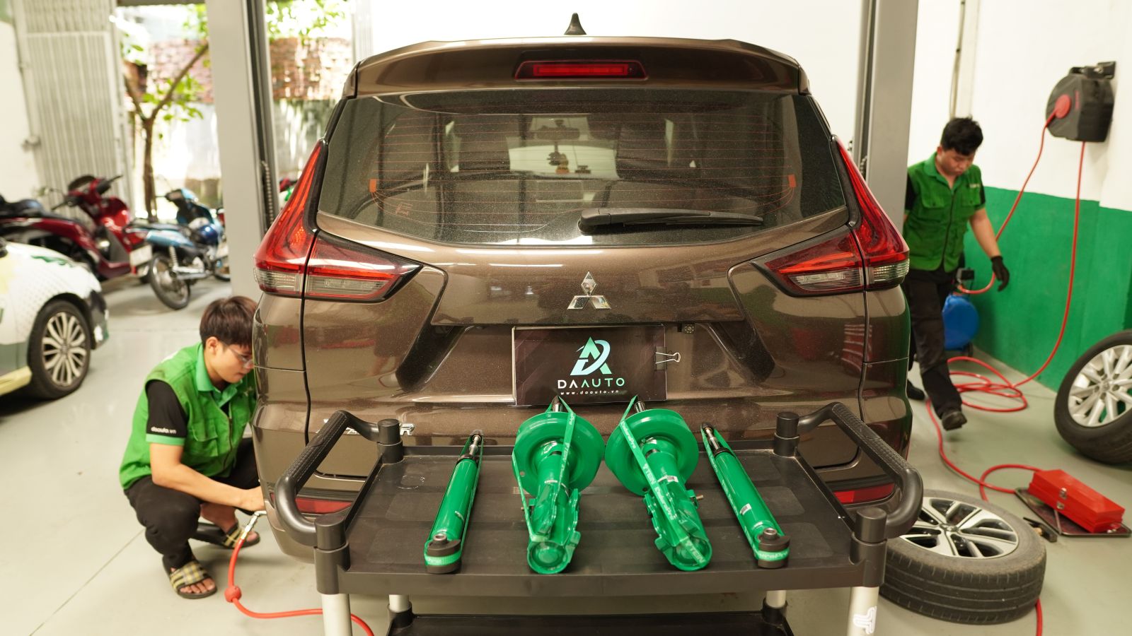 DA Auto - Thi công nâng cấp phuộc Tein Mitsubishi Xpander 